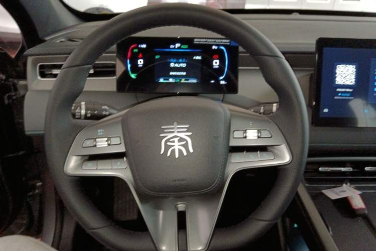 Used BYD Qin PLUS 2025 DM-i Smart Drive 55KM Leading Model