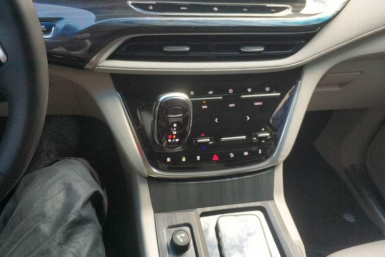 Used Buick GL8 2023 ES Lu Zun Comfort Model
