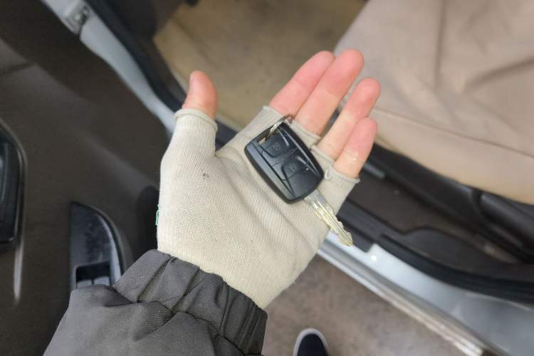 Used Wuling Rongguang V 2016 1.2L Standard Version
