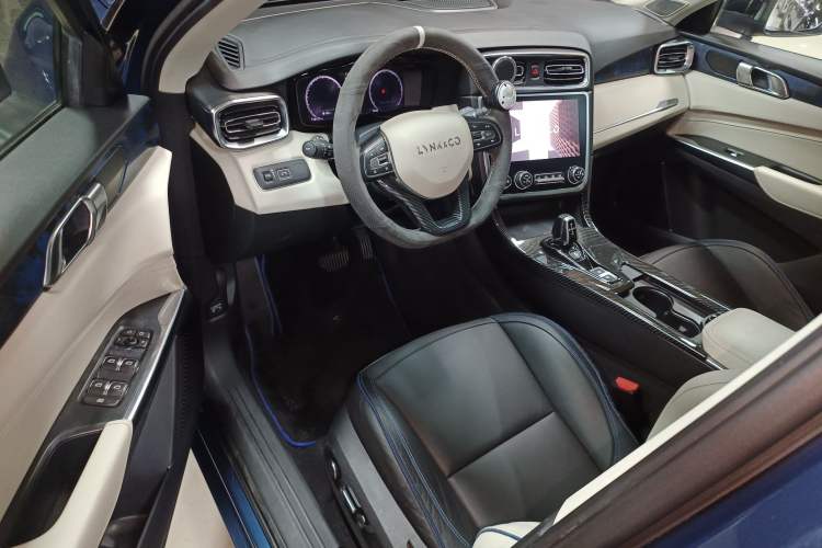 Used Lynk & Co 01 2017 2.0T Two-Wheel Drive Zhaopu Version
