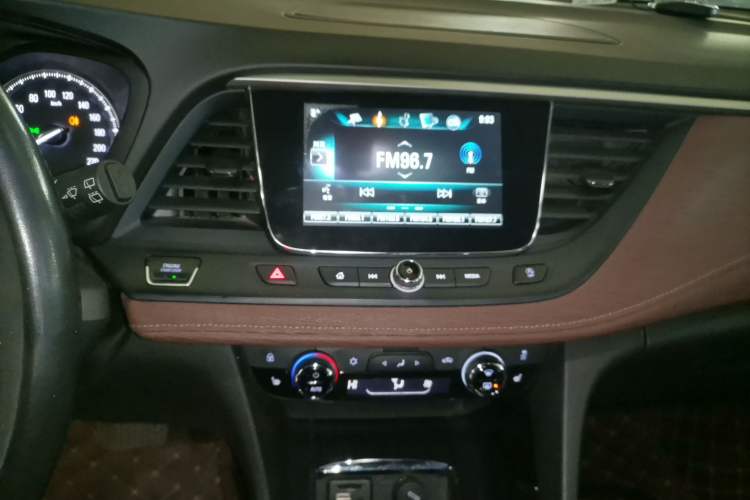 Used Buick GL6 2019 18T 6-Seater Connected Luxury Version China VI Standard
