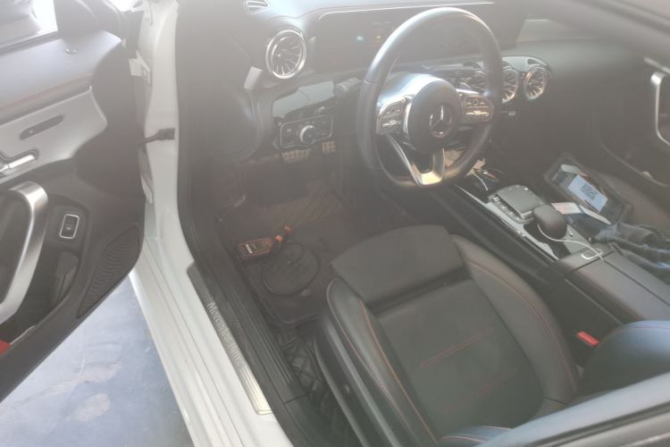 Used Mercedes-Benz CLA 2021 CLA 200 4MATIC
