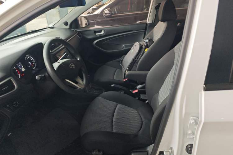 Used Hyundai Verna 2017 1.4L Automatic YueXiang Edition China V-standard