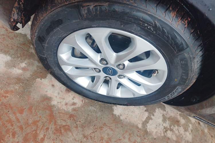 Used Ford Focus 2013 Hatchback Classic 1.8L Automatic Base Model
