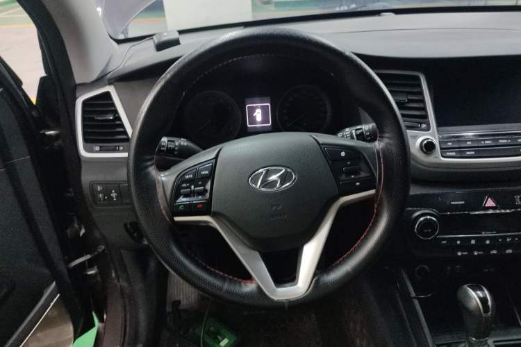 Used Hyundai Tucson 2015 1.6T Dual-Clutch Two-Wheel-Drive Smart Model