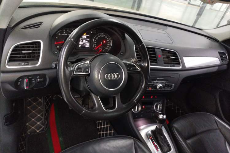 Used Audi Q3 2015 35 TFSI Comfort Model