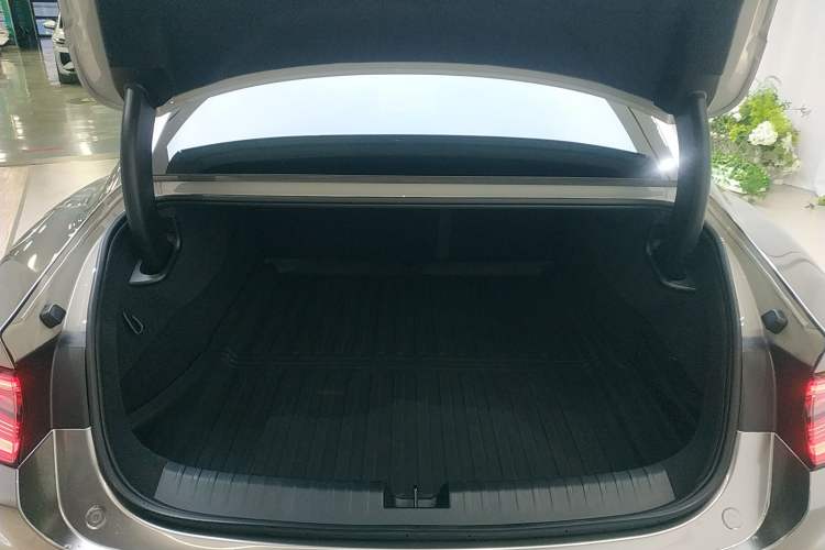 Used  SU7 2024 Four-Wheel Drive Ultra-Long Range Advanced Intelligent Driving Max Edition
