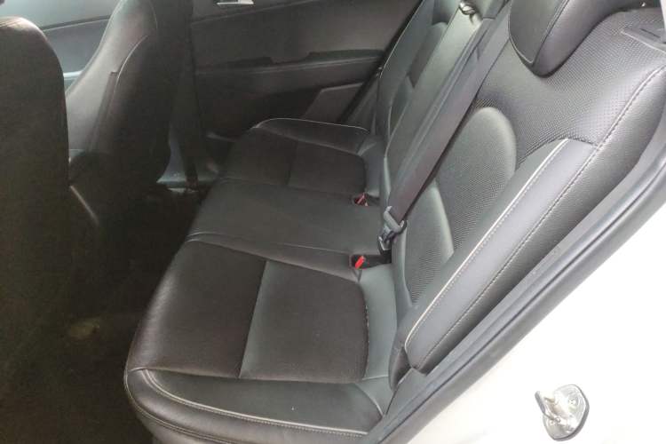 Used Hyundai ix25 2015 1.6L Automatic Two-Wheel Drive Smart GLS Trim
