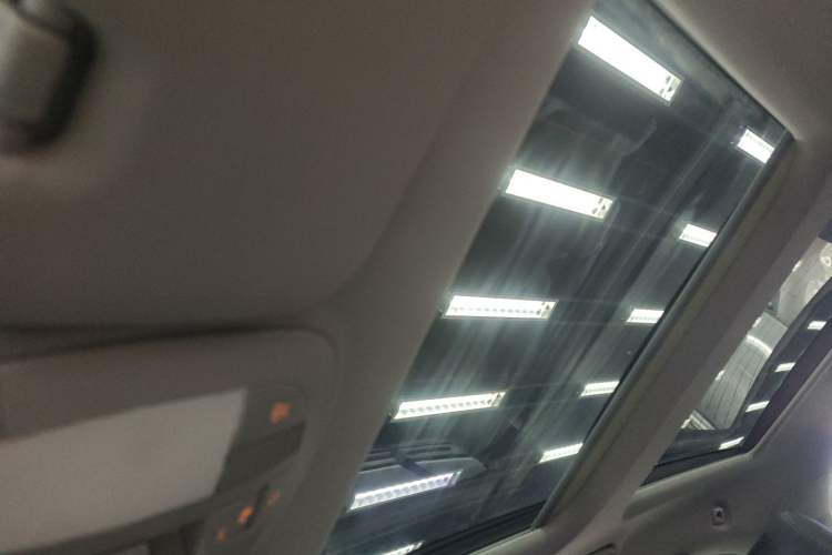 Used Mercedes-Benz R-Class 2014 R 320 4MATIC Business Model