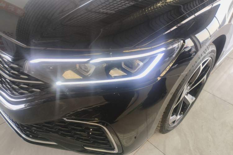 Used Volkswagen Passat 2024 380TSI Starry Luxury Edition
