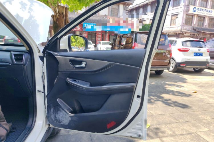 Used Dongfeng Fengon S560 2018 1.8L CVT Elite Model 7 Seats