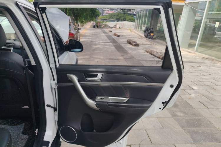 Used Haval H6 2015 Sport Edition 1.5T Automatic Two-Wheel Drive Luxury Model