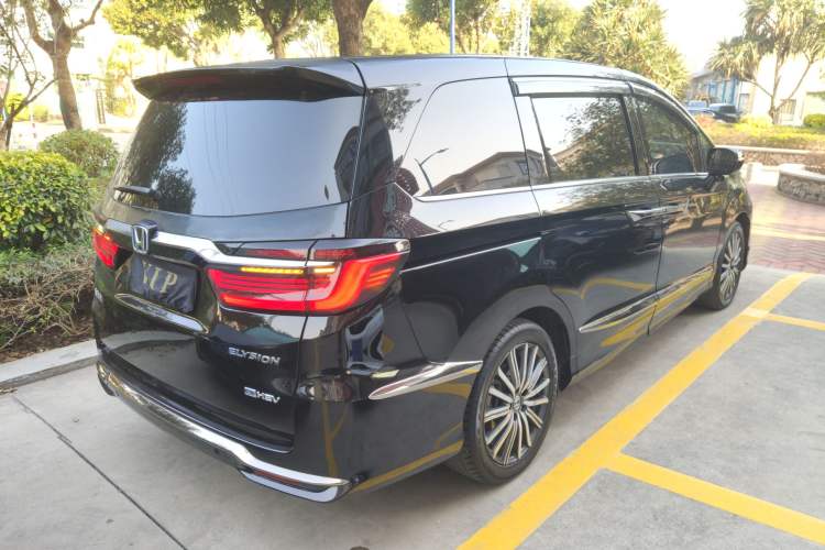 Used Honda Elysion 2024 2.0L eHEV Luxury Edition
