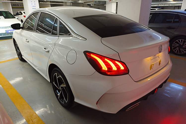 Used MG 5 2021 Revised 300TGI DCT Qingshè Luxurious Enjoyment Edition