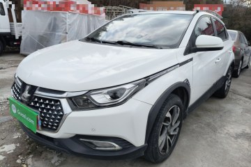 Used Luxgen U5 SUV 2017 1.6L Manual Knight Edition