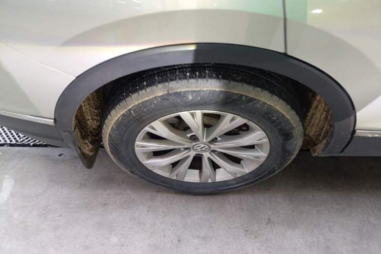 Used Volkswagen Tiguan L 2017 330TSI Automatic Two-Wheel Drive Luxury Edition
