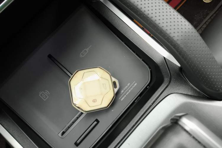 Used JETOUR Traveler 2023 2.0T All-Wheel-Drive CrossPRO