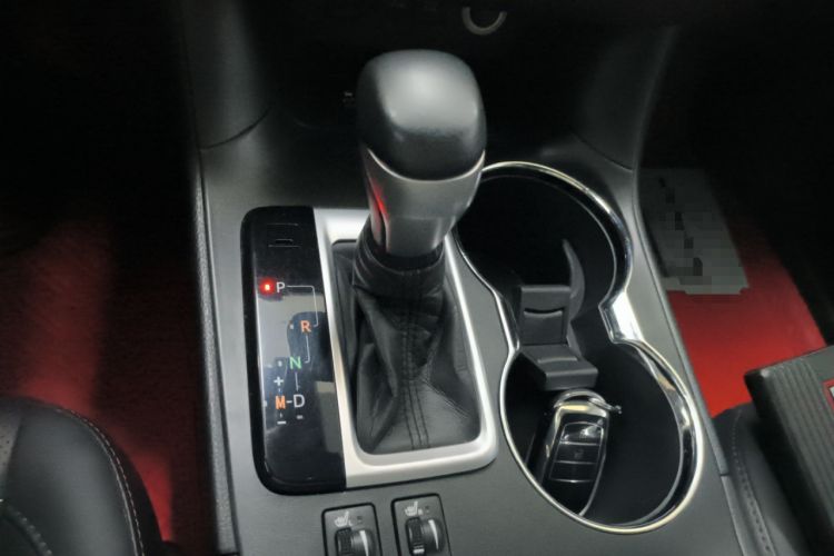 Used Toyota Highlander 2018 2.0T Two-Wheel Drive Luxury Edition 7 Seats China VI Standard