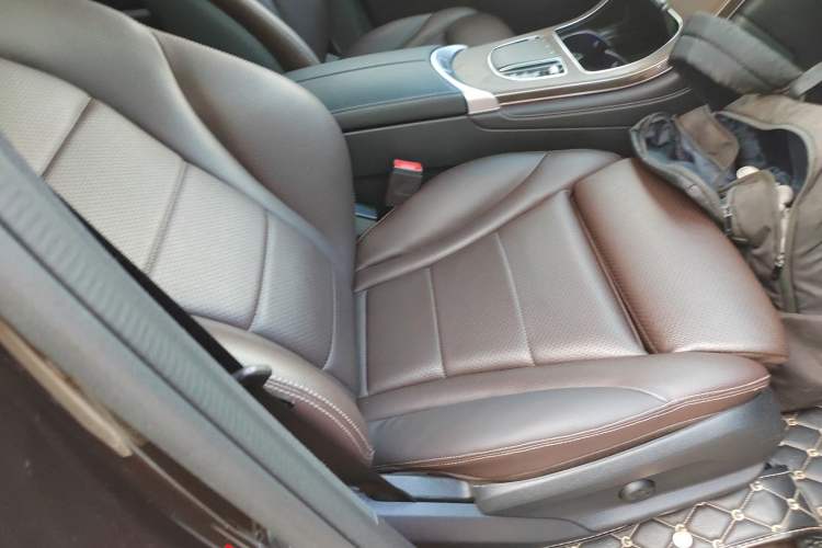 Used Mercedes-Benz GLC 2020 Facelift GLC 300 L 4MATIC Dynamic Edition
