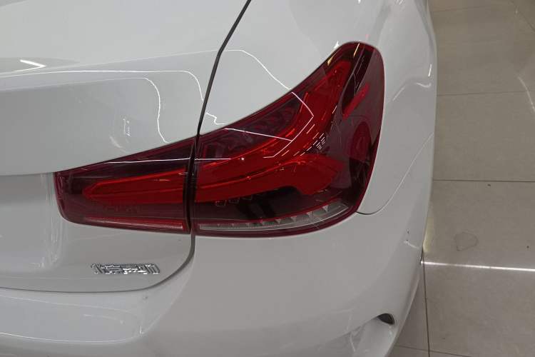 Used Mercedes-Benz A-Class 2021 A 200 L Sport Sedan Fashion Model
