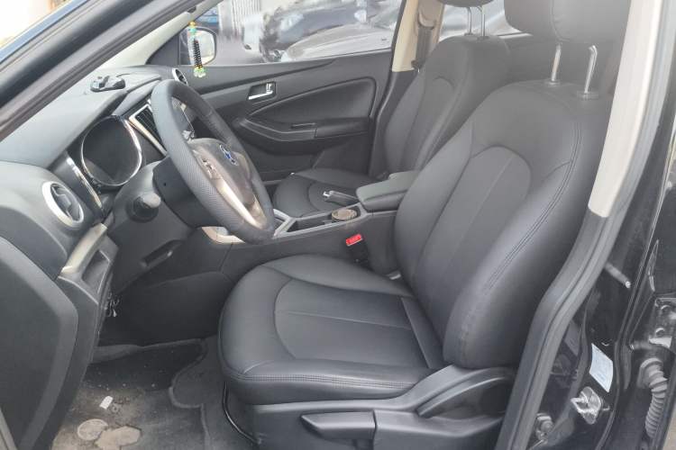 Used Venucia T70 2015 2.0L Manual RuiQu Version