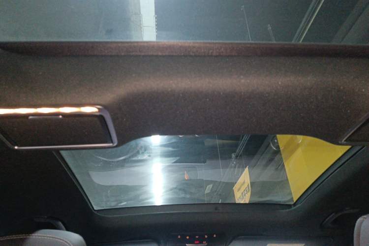 Used Mercedes-Benz GLC 2020 Facelift GLC 260 L 4MATIC Luxury Edition
