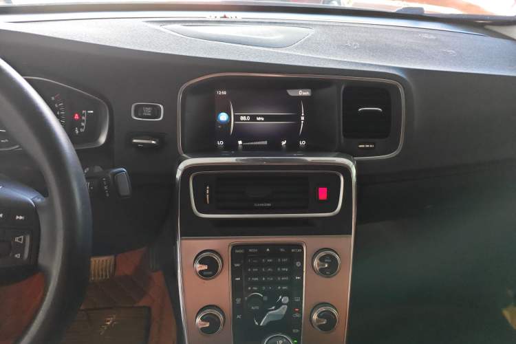 Used Volvo S60 2019 S60L Facelift T5 Intelligent Advanced Edition