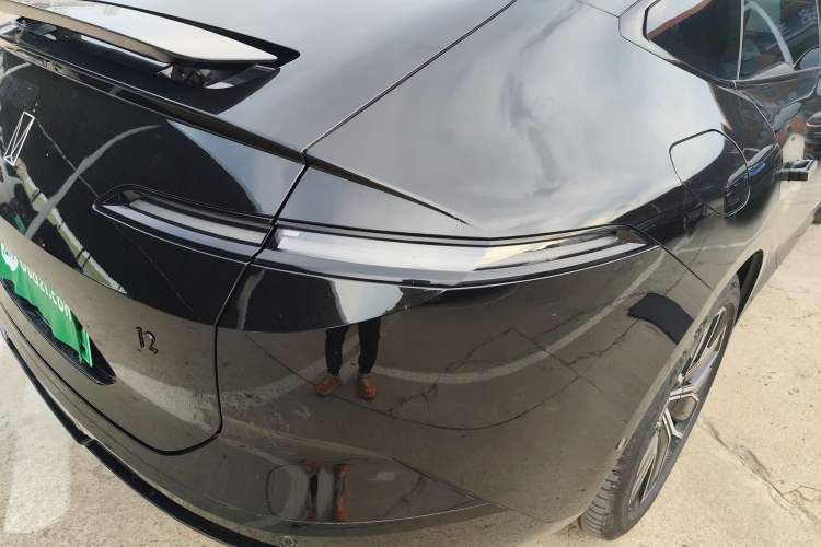 Used  12 2025 Max Extended-Range Edition
