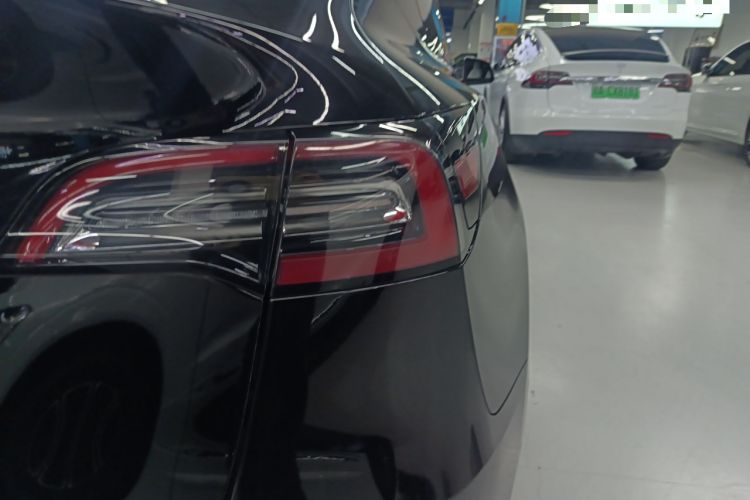 Used Tesla Model Y 2021 Long-Range All-Wheel-Drive Version 3D7
