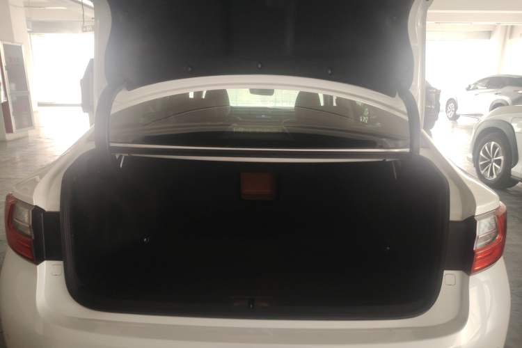 Used Lexus ES 2016 200 Midnight Special Limited Edition
