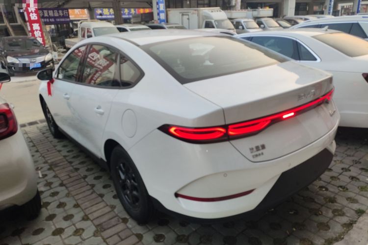 Used BYD Qin PLUS 2025 DM-i Smart Drive 55KM Leading Model
