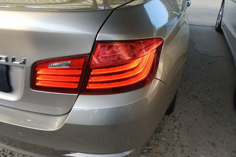 Used BMW 5 Series 2014 520Li Elegant Model
