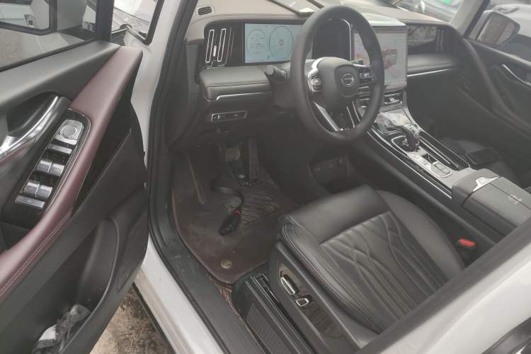 Used GAC Trumpchi M8 2024 Master Series 400T Prestige Edition
