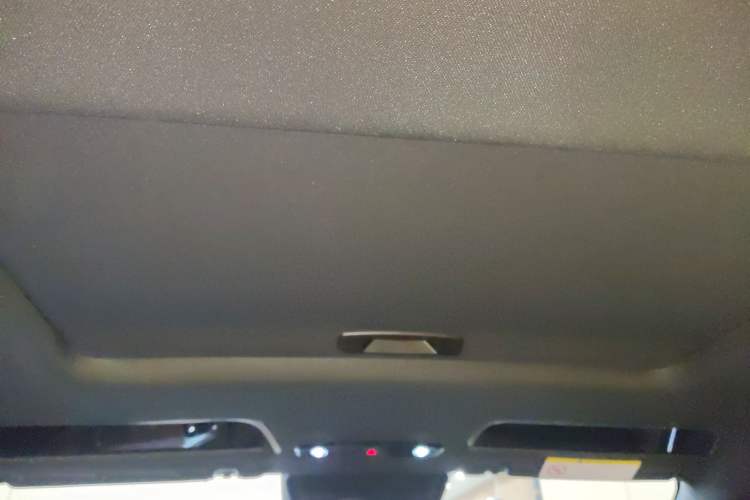 Used  L6 2025 EM-i 140km Starship Edition