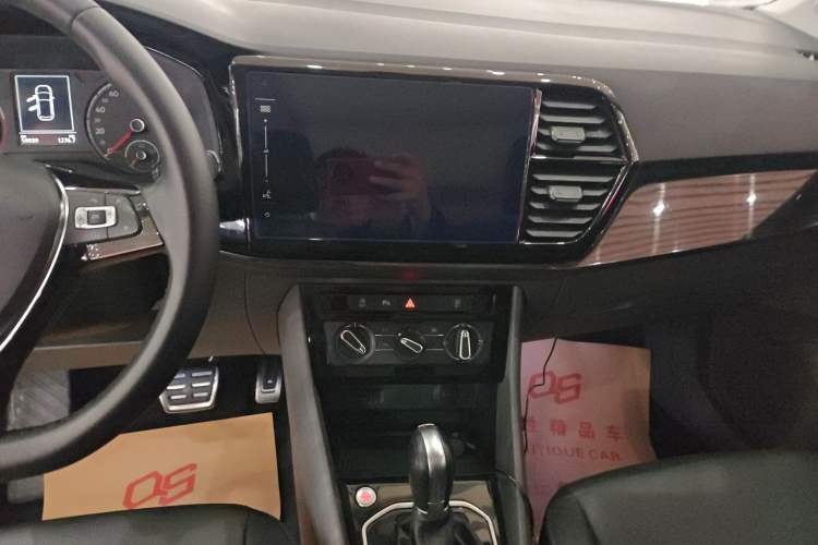 Used Jetta VS7 2020 1.4T Automatic Enjoyment Model
