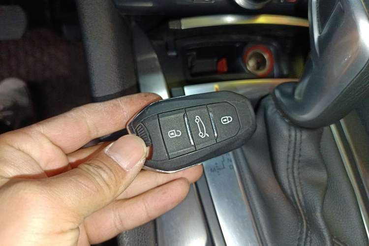 Used DS 5 2014 1.6T Luxury Edition THP160
