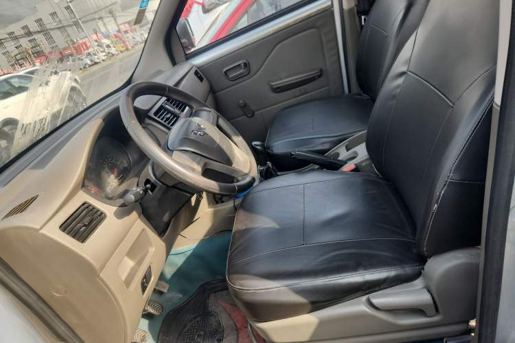 Used Wuling Rongguang V 2015 1.2L Practical Model