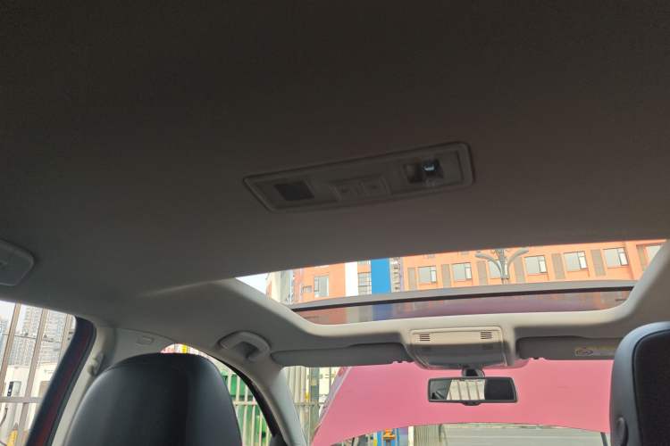 Used Volkswagen Golf 2016 230TSI Automatic Luxury Version
