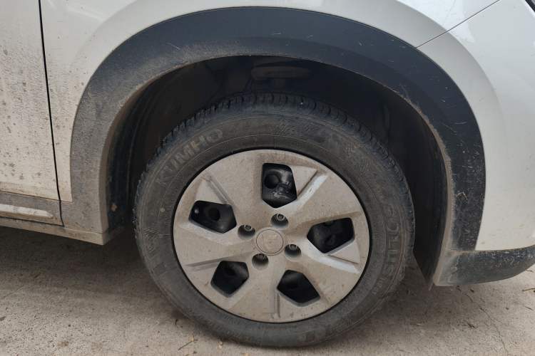 Used Wuling Alvez 2026 1.5L Manual Freedom Model