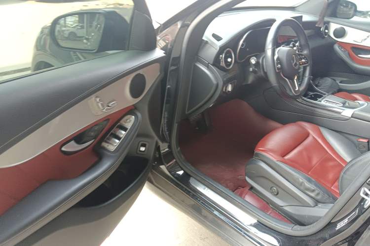 Used Mercedes-Benz GLC Coupe 2020 GLC 260 4MATIC Coupe SUV