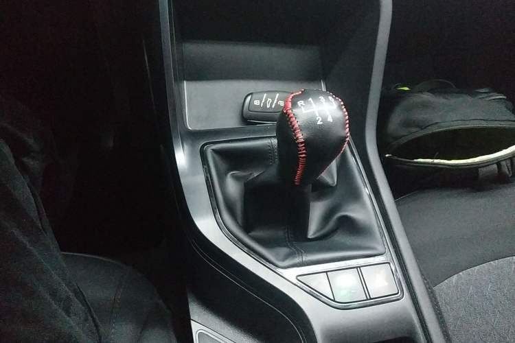 Used Roewe i5 2023 1.5L Manual Comfort Edition
