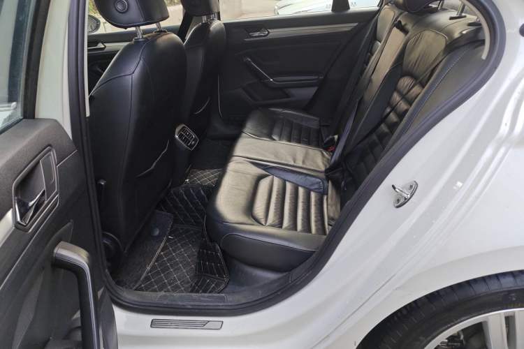 Used Volkswagen Lamando 2017 280TSI DSG Comfort Edition
