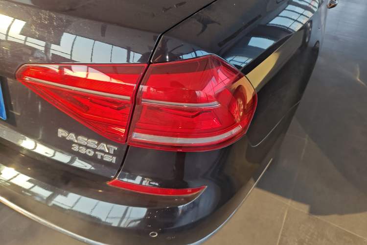 Used Volkswagen Passat 2017 330TSI DSG Luxury Edition
