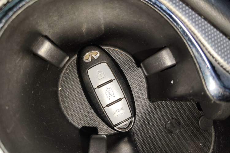 Used Infiniti Q50L 2016 2.0T Enjoyment Edition
