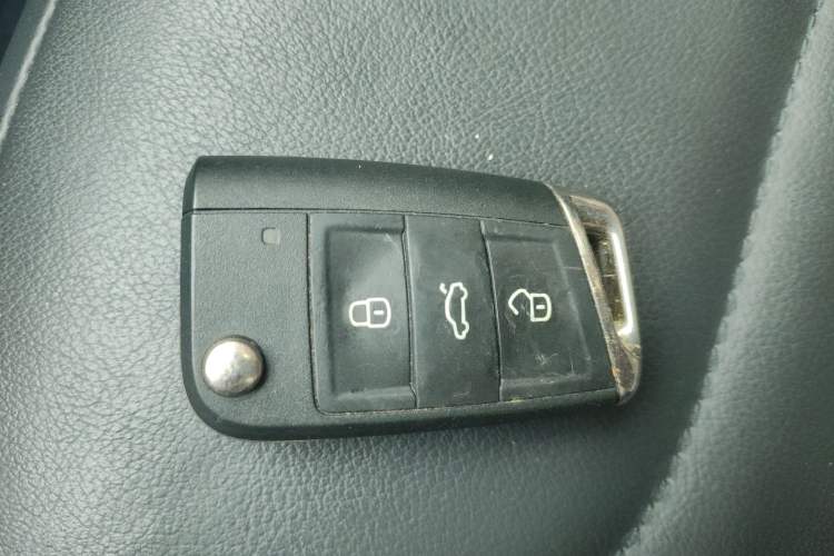 Used Volkswagen Tiguan L 2017 330TSI Automatic Two-Wheel Drive Luxury Edition
