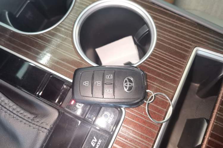 Used Toyota Sienna 2024 2.5L Hybrid Comfort Edition
