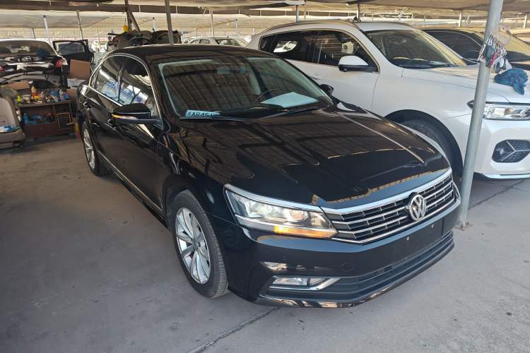 Used Volkswagen Passat 2017 330TSI DSG Luxury Edition
