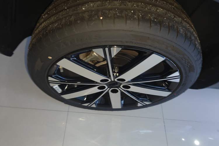 Used Geely Auto icon 2025 Linglong 1.5TD Ruyi Edition