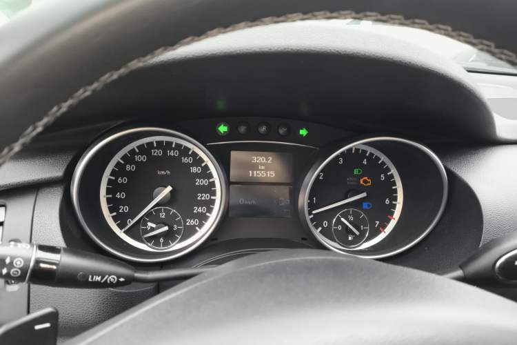 Used Mercedes-Benz R-Class 2017 R 320 4MATIC Business Edition Prestige Model