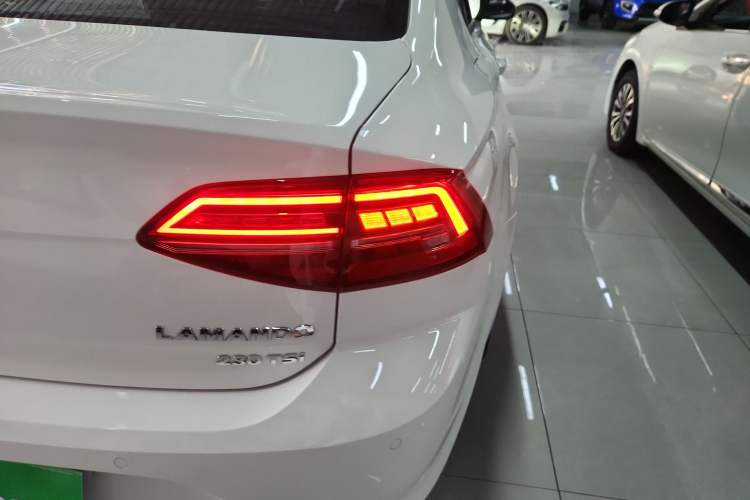 Used Volkswagen Lamando 2019 230TSI DSG Fashion Edition China VI